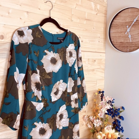 SOLD - Banana Republic Floral Teal Dress - Picture 2 of 14